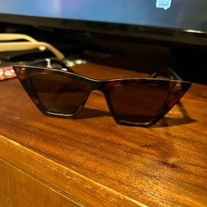 Urban Outfitters NWT Tortoiseshell Matte Angled Sunglasses